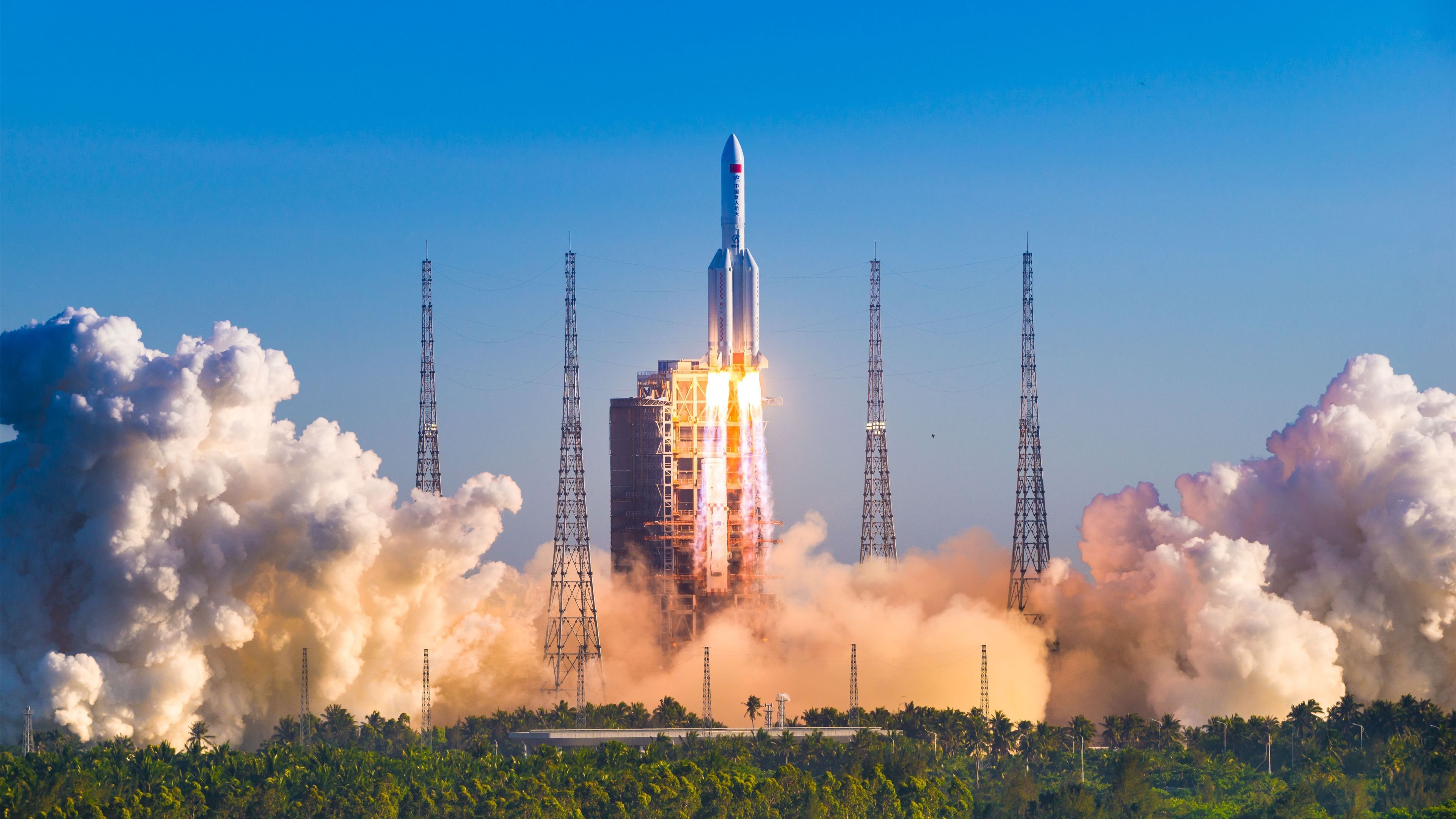 “壁球赛场,快速反击与精准控制:2025世界运动会在高新区全民健身馆激烈上演!”