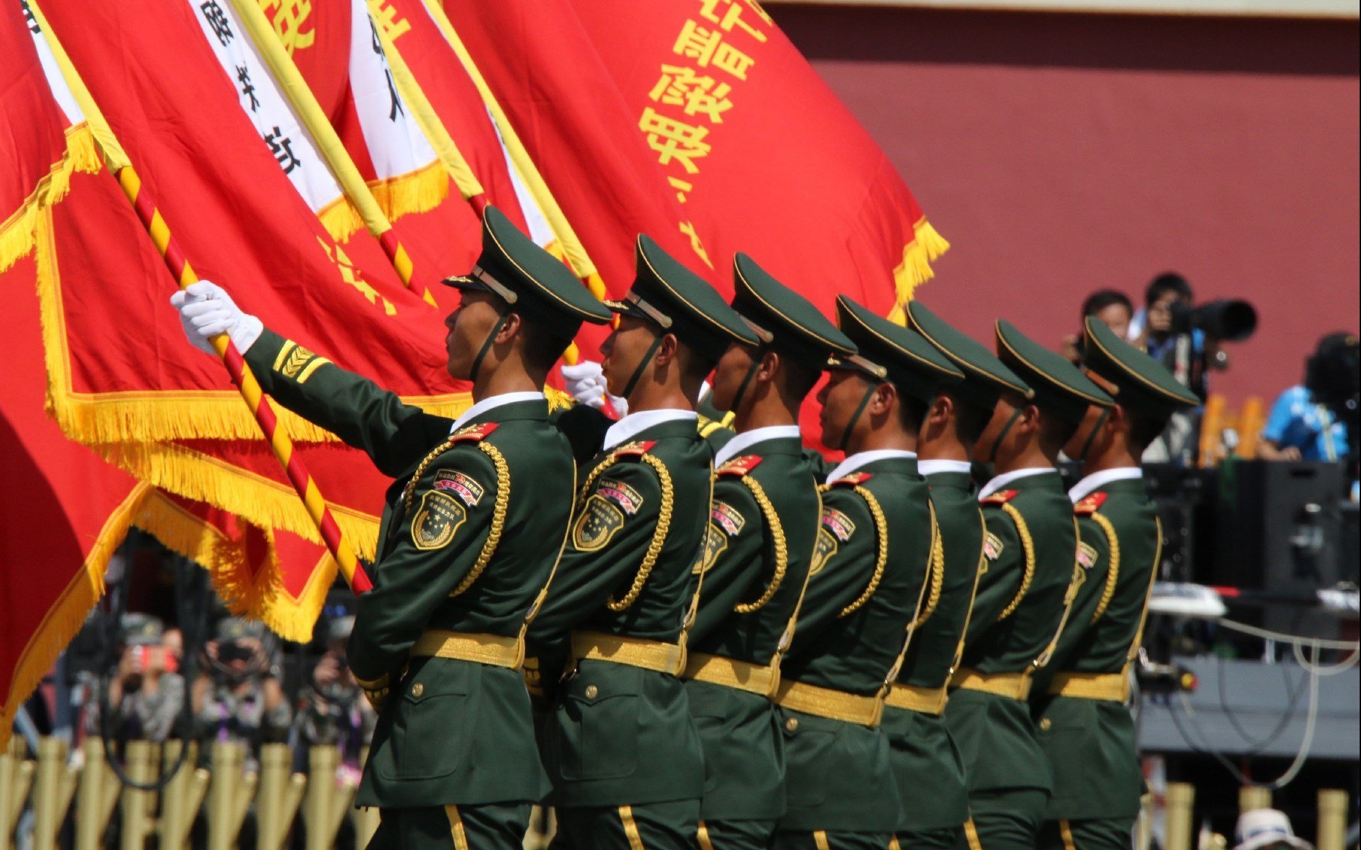 丁俊晖直播中与球迷亲切互动，丁俊晖主播